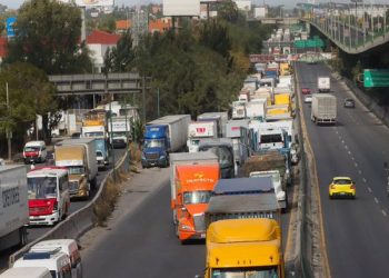 Transportistas en Edomex logran acuerdos tras protesta