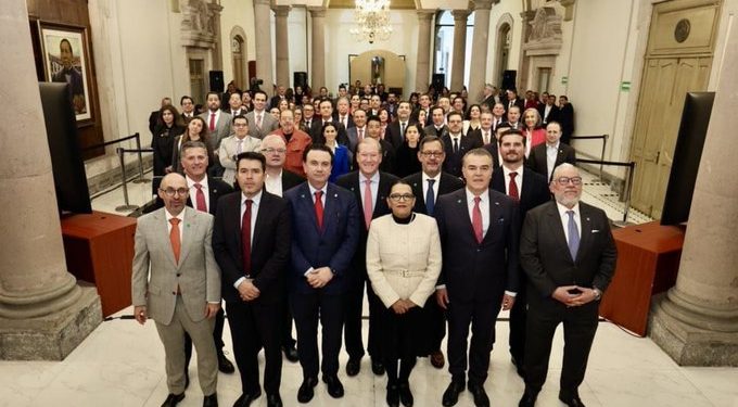 Empresarios ofrecen 35 mil empleos para mexicanos repatriados