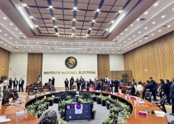 “El INE impone multas millonarias a partidos; PRI y PT los más sancionados”