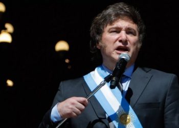 Milei se disculpa tras eliminar mensaje sobre criptomoneda cuestionada