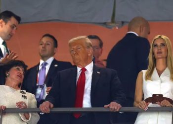 Trump se mofa de Taylor Swift tras los abucheos en el Super Bowl