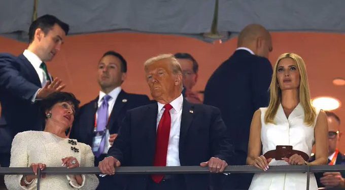 Trump se mofa de Taylor Swift tras los abucheos en el Super Bowl