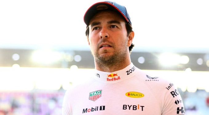 Checo Pérez y Cadillac en negociaciones para la F1 2026.