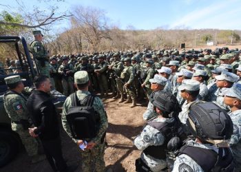 Autoridades desmantelan tres laboratorios de drogas sintéticas en Sinaloa y aseguran metanfetamina