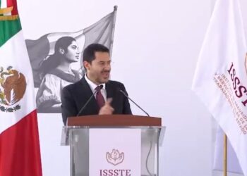 Sheinbaum garantiza que la reforma del ISSSTE no afectará a los maestros