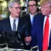 Trump dice que Apple cerró fábricas en México y trasladará producción a EE.UU.