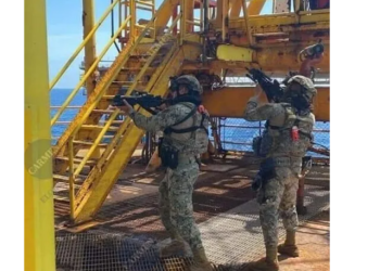 Ataque de piratas a plataforma de Pemex en Campeche deja trabajadores hospitalizados