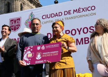 Clara Brugada entrega apoyos a 30 mil hombres y los invita a ser aliados contra la violencia hacia las mujeres