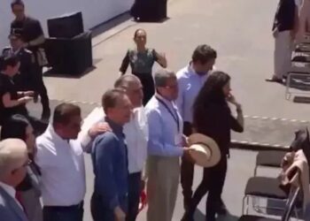 Claudia Sheinbaum minimiza distracción de líderes de Morena en el Zócalo
