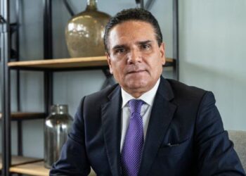 Interpol emite ficha roja contra Silvano Aureoles por desfalco en Michoacán