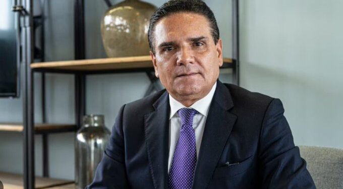 Interpol emite ficha roja contra Silvano Aureoles por desfalco en Michoacán