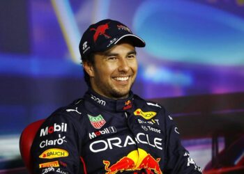 Checo Pérez podría volver a la Fórmula 1 en 2026 con Cadillac