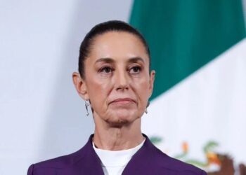 Hackean celular de Sheinbaum tras entrega de 29 narcos a EE.UU., revela NYT