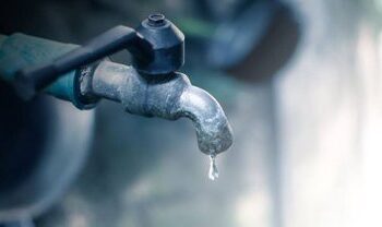 Plantean castigar con cárcel a quienes condicionen el acceso al agua en CDMX