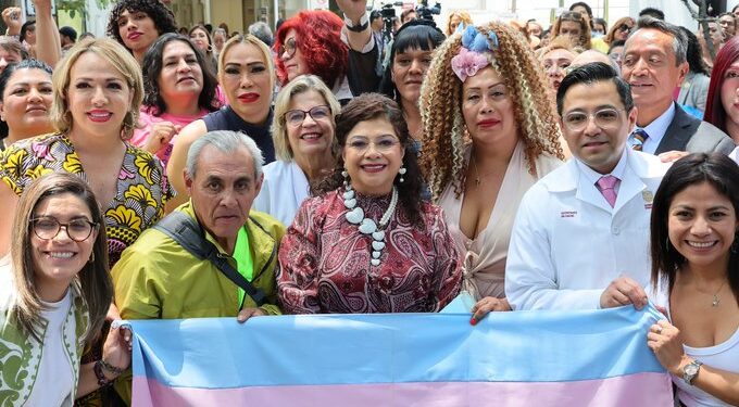 Amplían atención médica para personas trans en CDMX; anuncian nueva Clínica Condesa