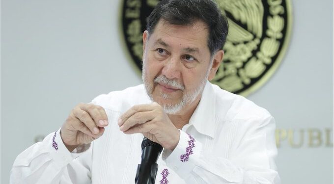 Fernández Noroña exige reinstalación de trabajadoras de limpieza despedidas en el Senado