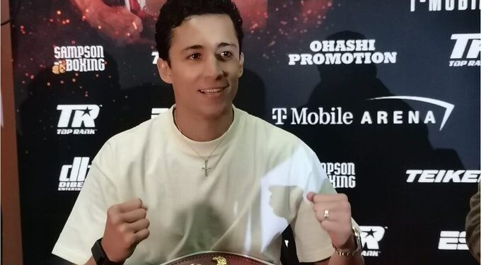 Rafael ‘Divino’ Espinoza defenderá su título OMB ante Edward Vázquez en Las Vegas