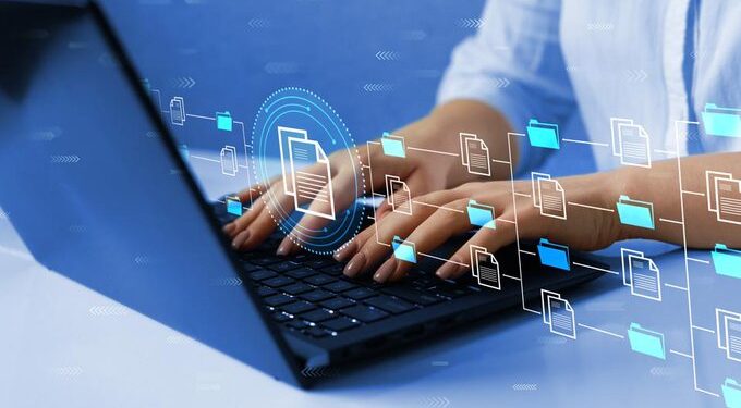 Alertan sobre fraudes laborales por falsas vacantes en redes sociales