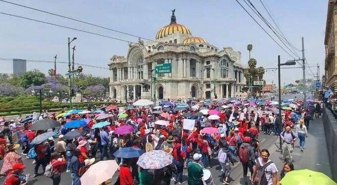 Marchan por el Día del Trabajo; exigen fin de Afores y reformas laborales