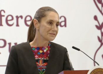 Sheinbaum destaca avances laborales y responde a críticas en conferencia del 1 de mayo