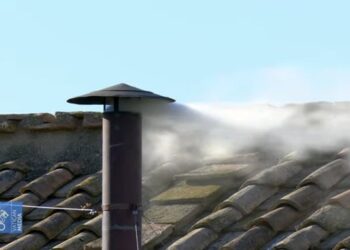 Nuevo Papa es elegido en el Vaticano; humo blanco lo confirma