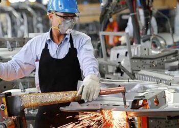 Actividad industrial en México cae 0.9 % en marzo; manufactura y minería retroceden