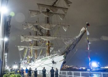 Cadetes del Buque Cuauhtémoc regresan a Veracruz tras accidente en Nueva York
