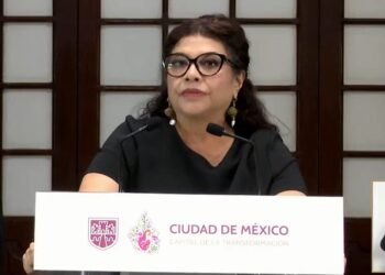 Clara Brugada promete justicia por asesinato de su secretaria y asesor