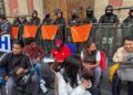 CNTE bloquea Palacio Nacional y exige diálogo directo con Claudia Sheinbaum