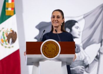 Mañanera de Sheinbaum descarta reunión con CNTE y expone desvíos de García Luna