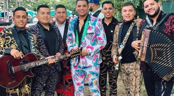 Grupo Firme cancela concierto en EE.UU. por revisión de visas