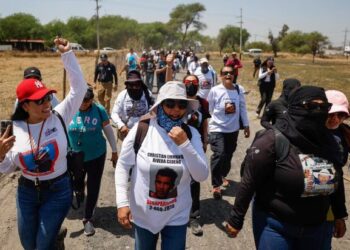 Colectivo Guerreros Buscadores ingresa al rancho Izaguirre en Teuchitlán, Jalisco