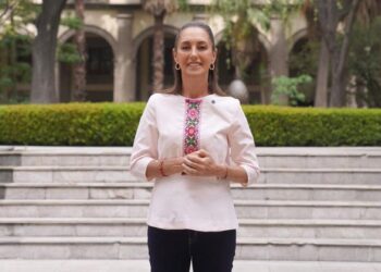 Claudia Sheinbaum felicita a las madres mexicanas y destaca su importancia
