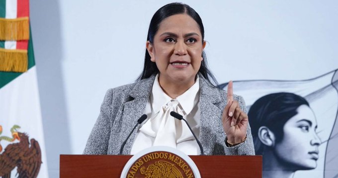 Migrantes deportados reciben más de 22 mil tarjetas del programa México te abraza