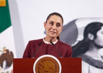 Sheinbaum aborda industria farmacéutica, aranceles de Trump y conflicto con CNTE en su mañanera