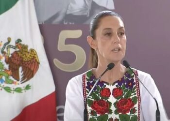 Sheinbaum condena redadas en EU y exige trato digno para migrantes mexicanos