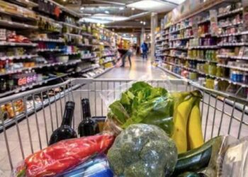 Inflación sube en junio; precios de servicios y mercancías al alza