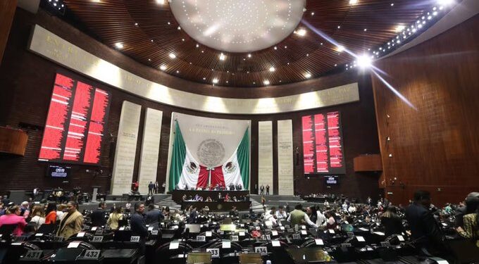 Diputados quitan facultades al Coneval y entregan evaluación social al Inegi