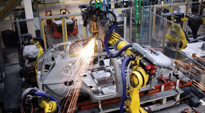 Cae producción automotriz en México en mayo; exportaciones también bajan