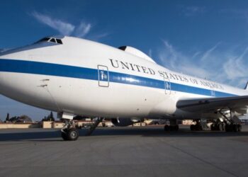 Aterriza en Washington el “avión del fin del mundo” en medio de tensión entre EE.UU. e Irán