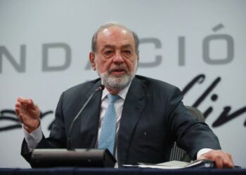 Carlos Slim invierte más de 2 mil mdd y se convierte en principal socio de Pemex