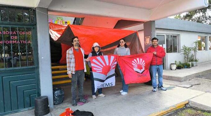 Trabajadores del IEMS inician huelga; más de 35 mil estudiantes sin clases en CDMX