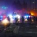 Los Ángeles impone toque de queda por disturbios tras redadas migratorias