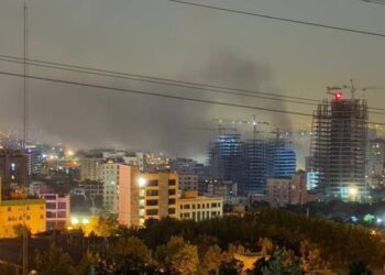 Israel bombardea objetivos clave en Irán; aumenta tensión y se prevé represalia