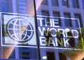 Banco Mundial urge eliminar barreras tras desplome de inversión extranjera en países en desarrollo