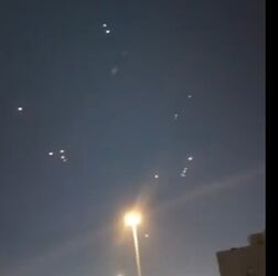 Irán lanza misiles contra bases de Estados Unidos en Qatar e Irak; se activa defensa y suspenden vuelos