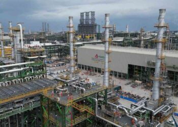 Sheinbaum anuncia posible regreso del subsidio a gasolinas por alza del petróleo