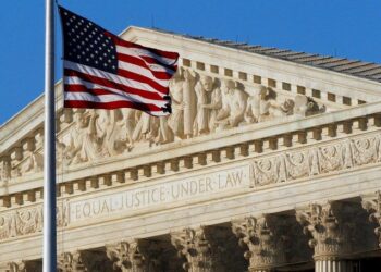 Corte Suprema de EE.UU. permite avanzar orden de Trump contra ciudadanía por nacimiento