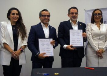 Profeco y Canaero acuerdan mayor transparencia en servicios de aerolíneas