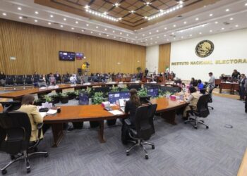 INE baja a aspirantes por promedios insuficientes; no habrá suplencias